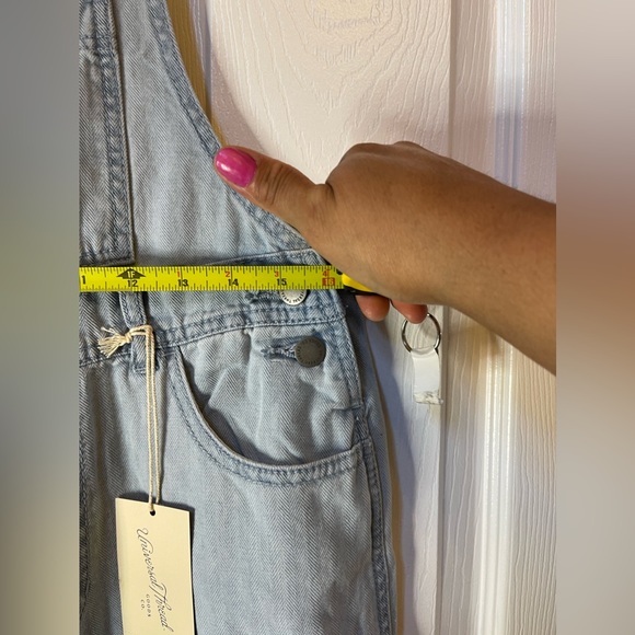 Universal Thread Womens Overalls Jeans Blue Size 0 Light Wash NWT - Picture 4 of 15